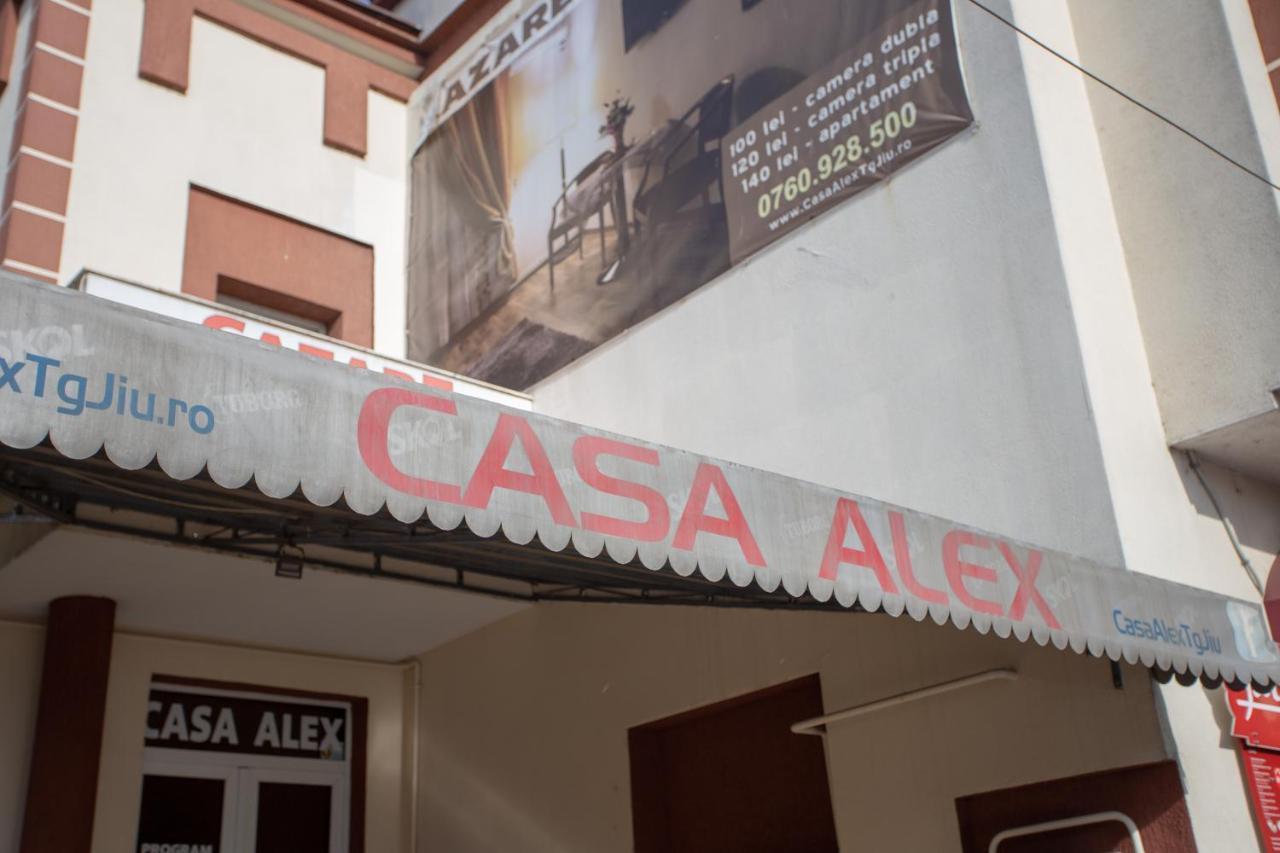 Отель Casa Alex Тыргу-Жиу Экстерьер фото
